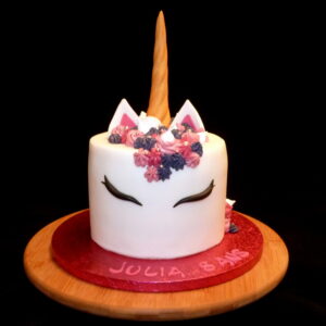 gateau anniversaire, sans gluten, gâteau licorne fuschia